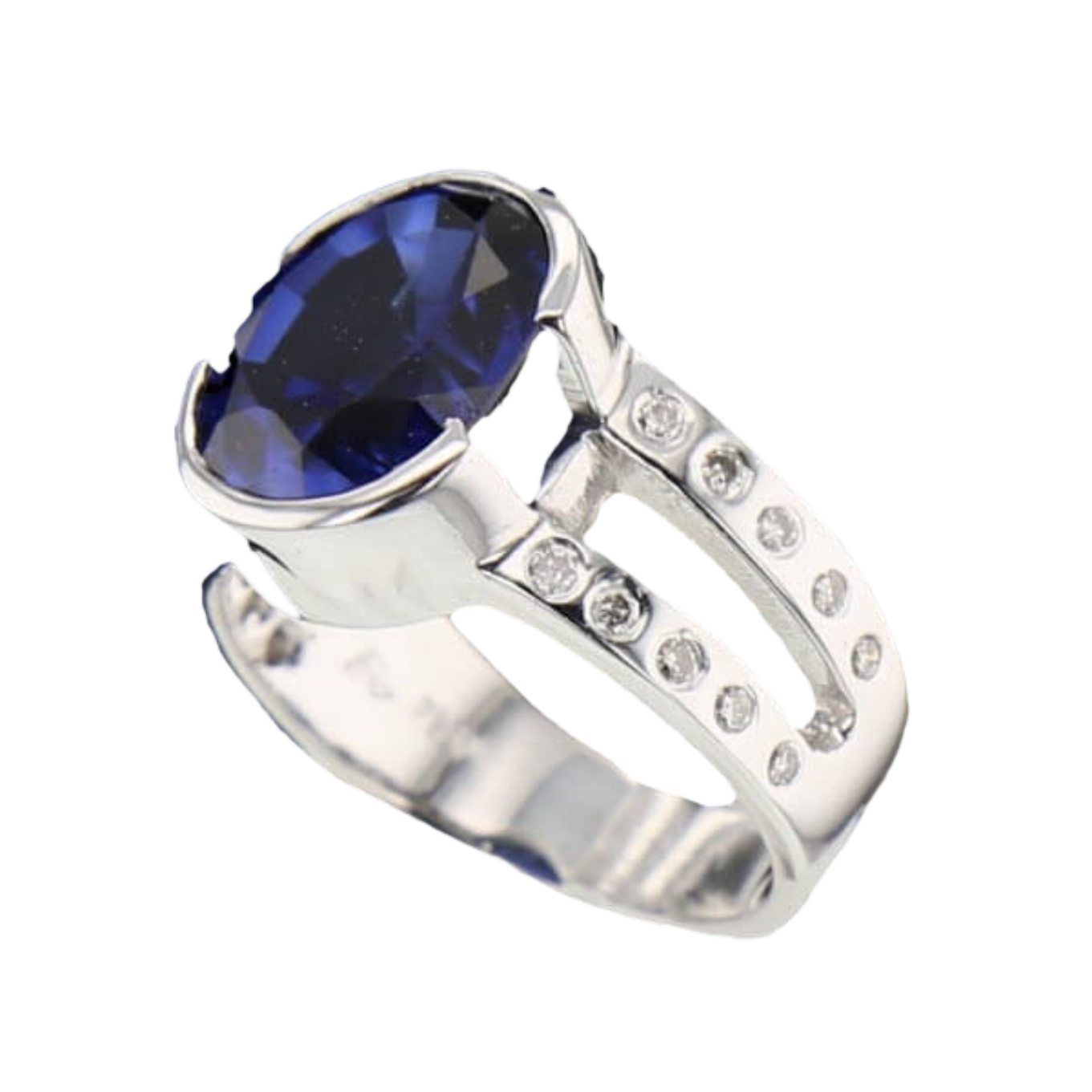 BAGUE_OR_GRIS_DIAMANTS_ET_SAPHIR image