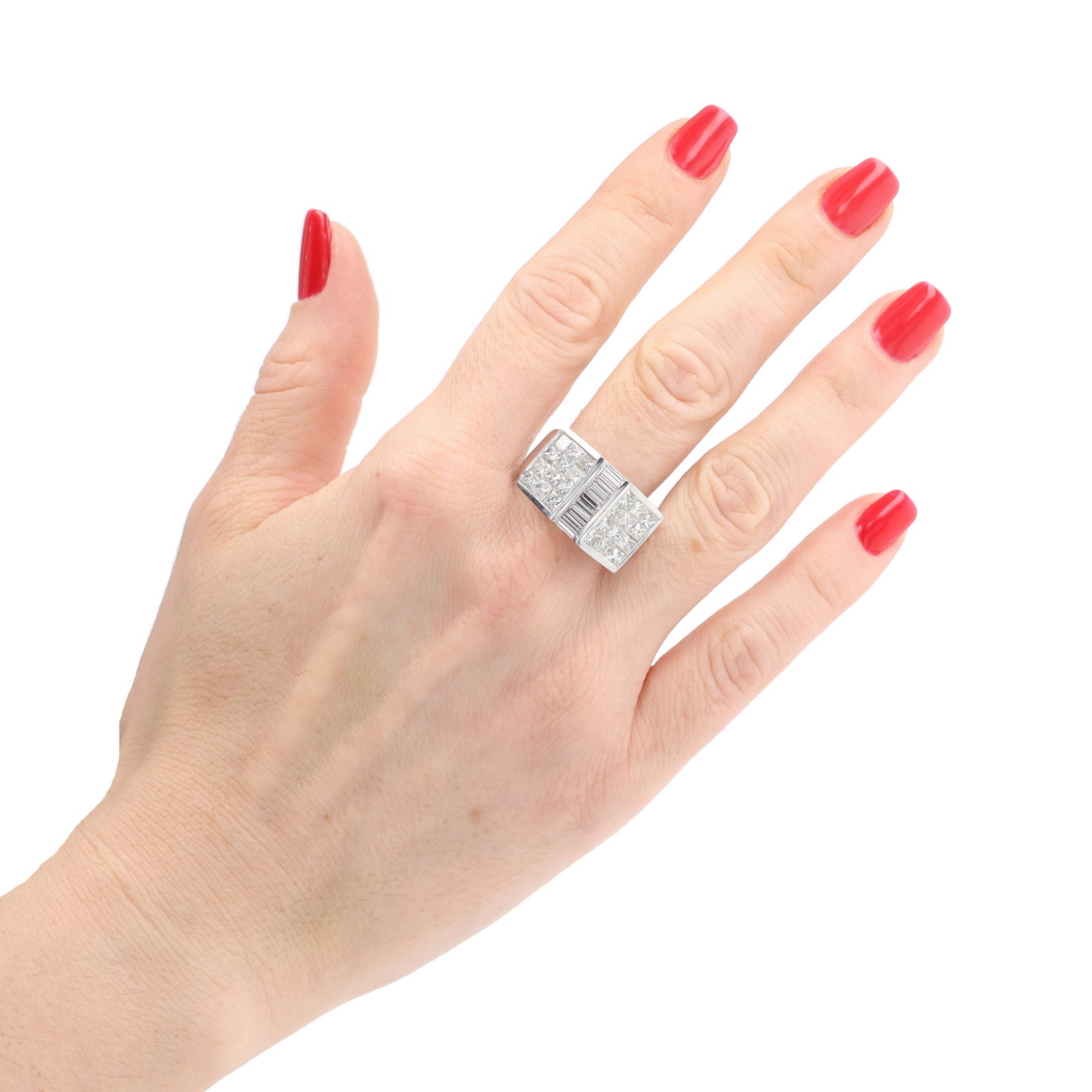 CHEVALIERE_PAVEE_DE_DIAMANTS image