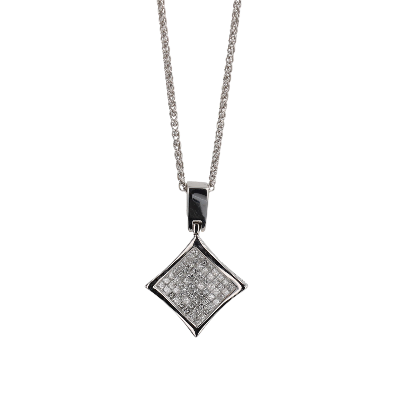 COLLIER_PENDENTIF_PAVE_DIAMANTS_PRINCESSE image