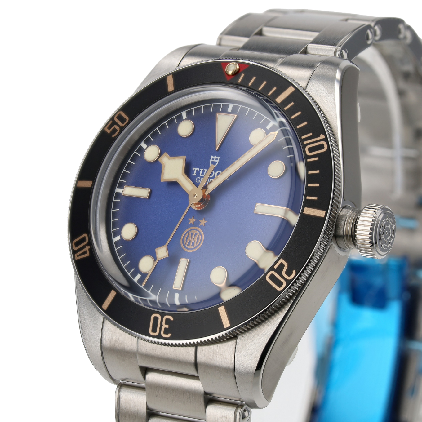 TUDOR_BLACK_BAY_58_INTER_MILAN image